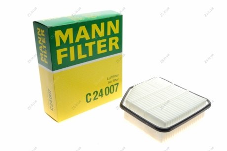 Фильтр воздушный TOYOTA RAV4 III, IV 2.0-2.2 D4-D 12- (MANN) MANN-FILTER C24007