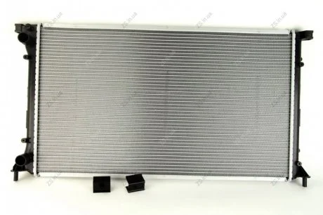 Радіатор охолодження OPEL, RENAULT Nissens 63818A