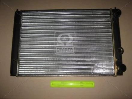 Радіатор охолодження VW Nissens 651851