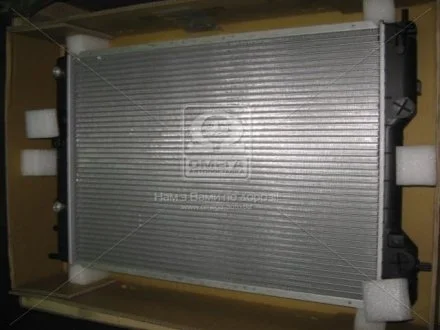 Радіатор охолодження OPEL Nissens 63072A