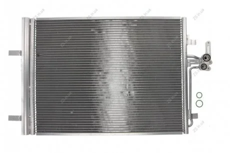 Радіатор Nissens 940044