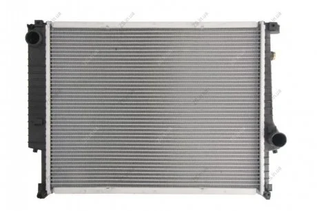 Радіатор охолодження BMW 3 E36 (90-) Nissens 60759A