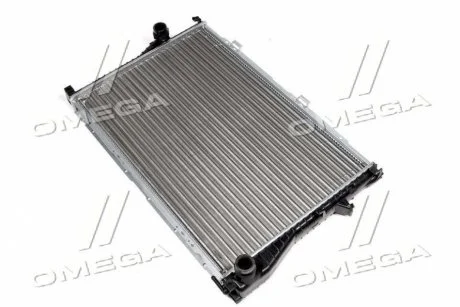 Радіатор охолодження BMW 5 E39 (95-)/ 7 E38 (94-) Nissens 60648