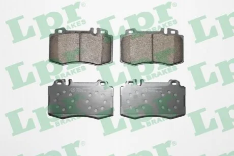 Комплект тормозных колодок из 4 шт. дисков LPR 05P899