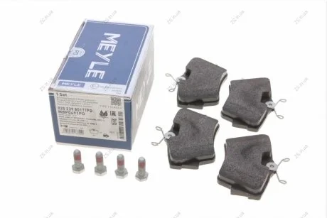 Комплект тормозных колодок из 4 шт. дисков MEYLE 025 239 8017/PD
