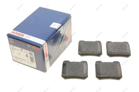 Комплект тормозных колодок из 4 шт. дисков Bosch 0986424754