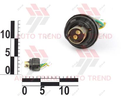 Патрон заднего фонаря DAEWOO LANOS, 2 конт. тройной захват WATT 9002500
