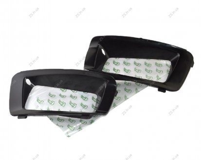 Облицювання переднього бампера ВАЗ 2113-15 під ПТФ, "окуляри" Pegas 2113-2803196/97-02