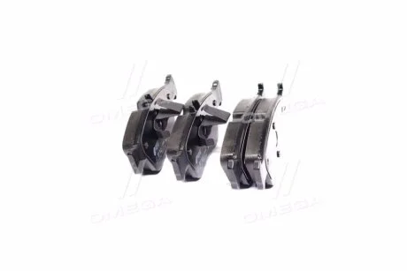Колодка гальм. диск. MB C-CLASS (W202), CLK (C208) передн. REMSA 0586.00