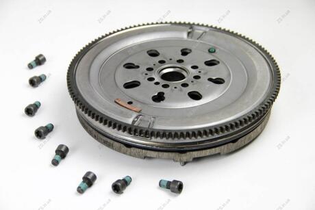 Маховик RENAULT 123003319R