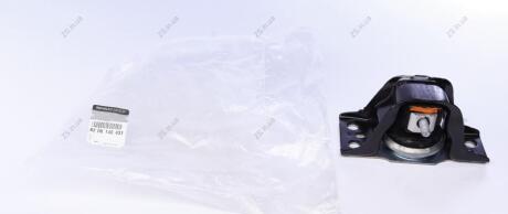 Опора RENAULT 8200140431