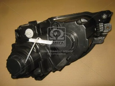 Фара пра. ел. KIA SORENTO 03-09 TYC 20-C523-A5-2B