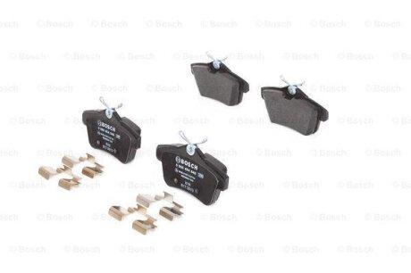 Комплект гальмівних колодок з 4 шт. дисків Bosch 0986494640