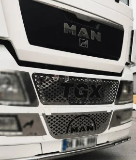 Накладки на передню решітку MAN TGX Е5 нержавіюча сталь KOCKAR DEP-KKMN117