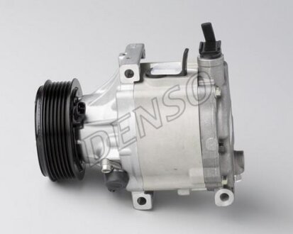 Компресор кондиціонера Denso DCP36003